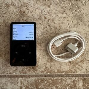 Apple Black MP3 Player with White Cable